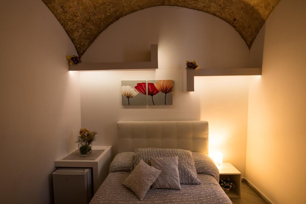 Petros Room Camere Салерно Экстерьер фото