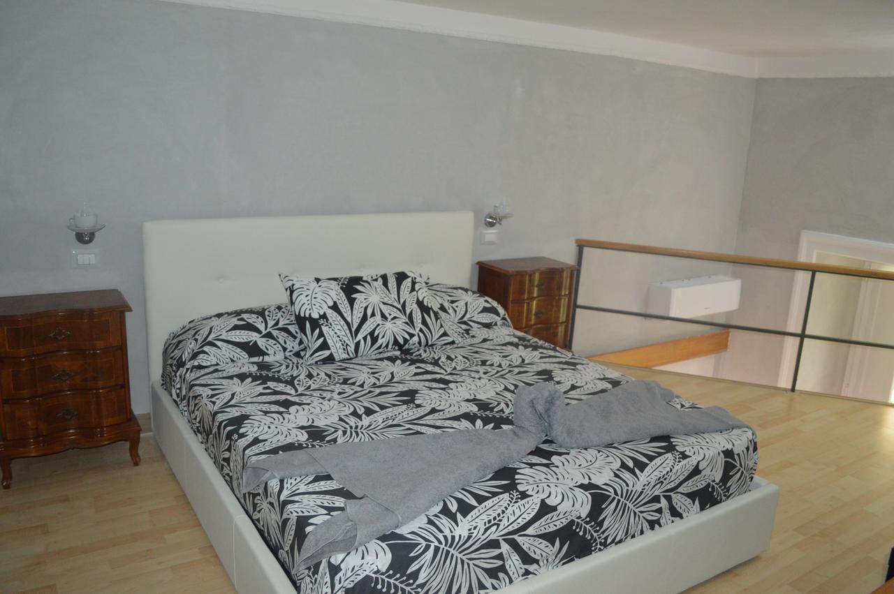 Petros Room Camere Салерно Экстерьер фото